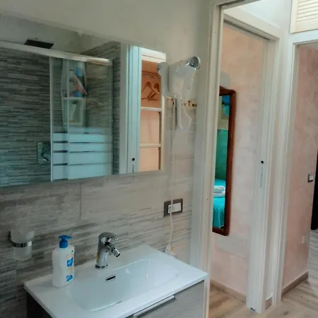 Pinus Village, Pula, Sud Sardegna Vera's House *